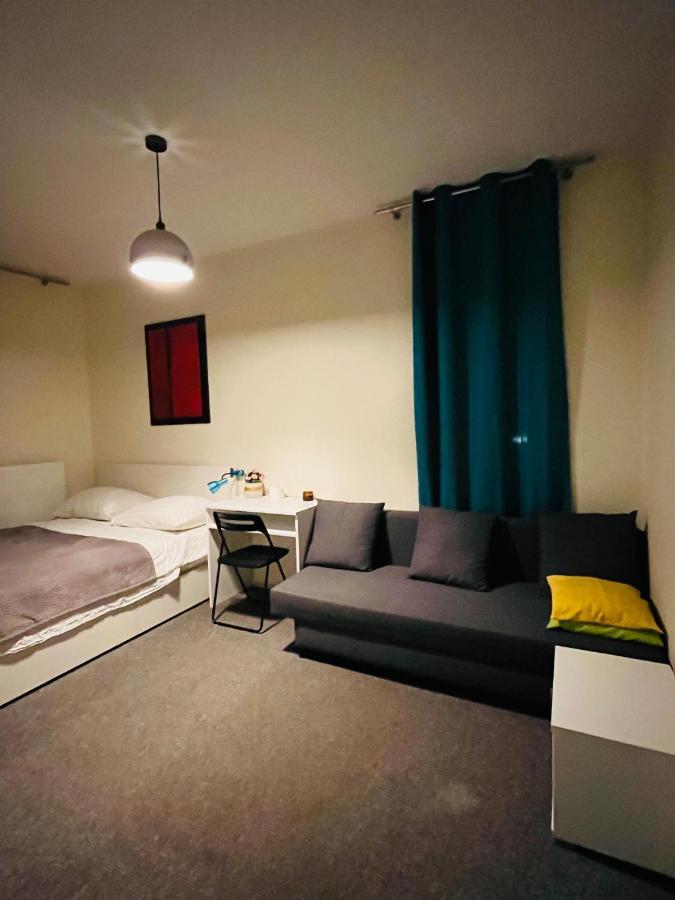 Near Airport Cybernetyki Inn Warsaw Ngoại thất bức ảnh