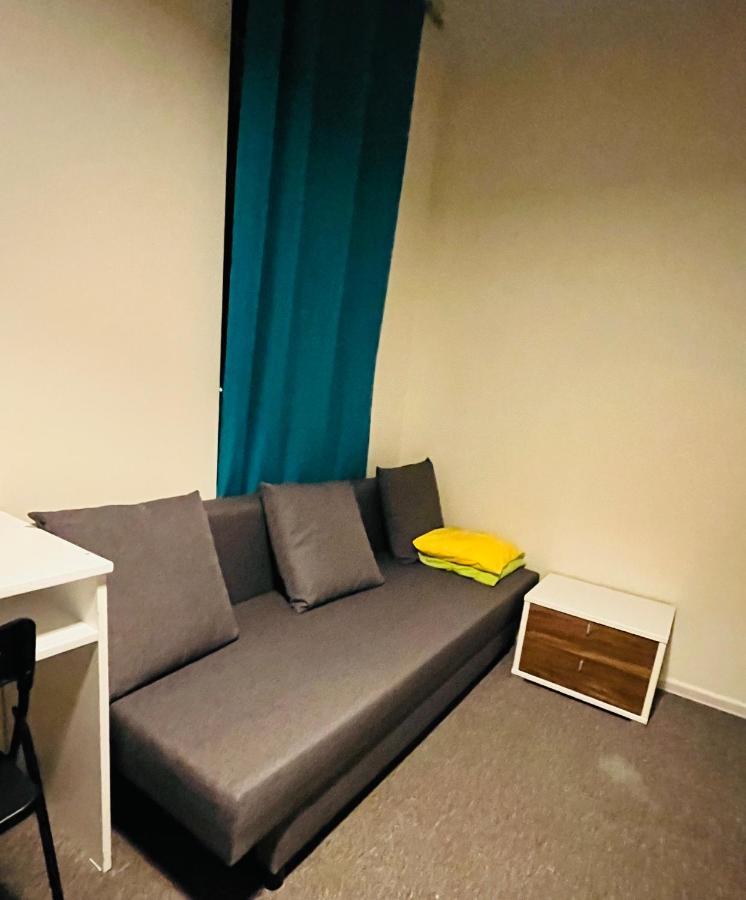 Near Airport Cybernetyki Inn Warsaw Ngoại thất bức ảnh