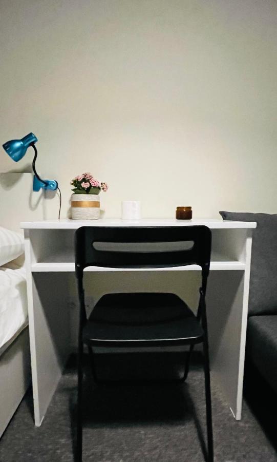 Near Airport Cybernetyki Inn Warsaw Ngoại thất bức ảnh